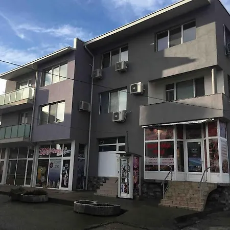 Апартамент Андромеда 1 Apartment Kazanlak